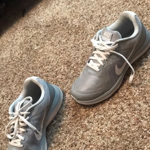 nike dual fusion x2 women’s size 8